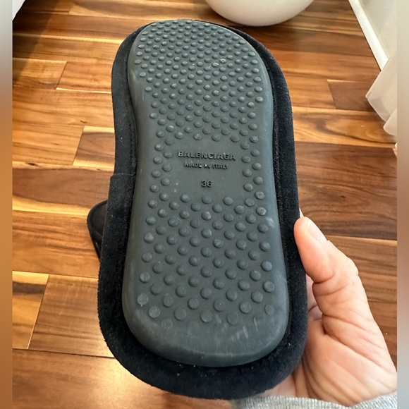 BALENCIAGA BLACK SOFT VELOUR SANDAL SLIPPER SIZE 36 - Picture 9 of 16